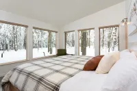 Owl Ridge Cabins Hotels in Weston