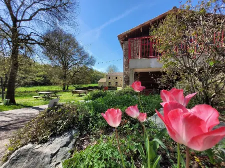 Le Moulin de Drapras Отели в г. Бельвинь-ан-Лейон