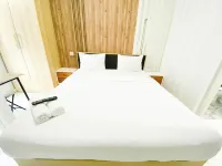Homey 1Br Without Living Room at Amartha View Apartment - 2-Star