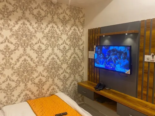 Hotel Krishna - 2 ดาว