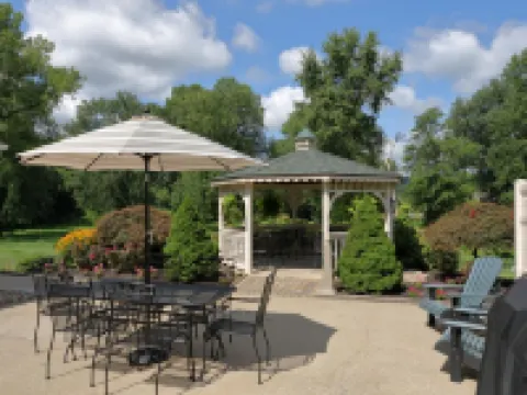 Coshocton Village Inn & Suites Hotels in Coshocton County