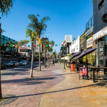 Downtown Loft by Uliv