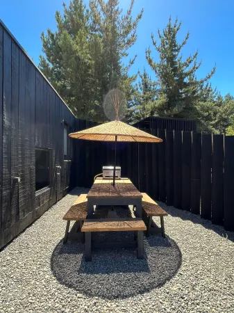 Bomar Lodge Отели в г. Навидад