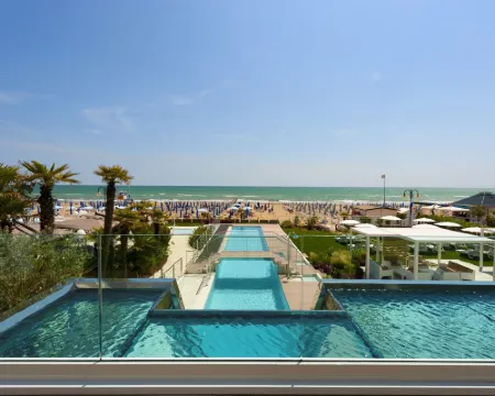 ホテル レ ソレイユ イェーゾロのホテル