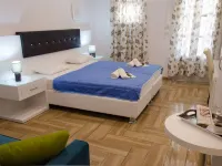 Polykratis Rooms Hotels in Skiathos
