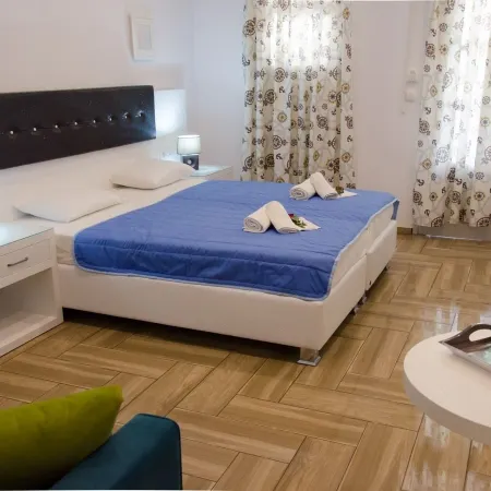 Polykratis Rooms