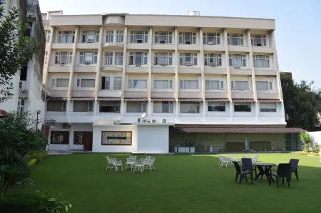 Hotel Ambica Katra