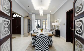 Maison Privee - Palm Jumeirah Beach Front XL Villa w/Prvt Pool