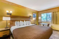 Best Western Rivers Edge Hotels in Red River