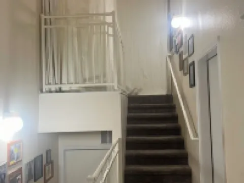 right off I-25 freeway Hotels in Valencia County