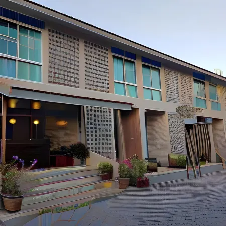 Mon-Dee Minihotel