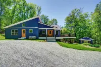 4 King Suites w/ Hot Tub, Fire Pit, Ping Pong, Arcade, Hi Speed Internet