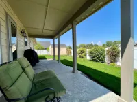 Charming Hideaway with Spacious Open Floor Plan - Delightful Comfort