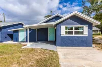 Luxury Cottage Near Legoland & Chain of Lakes Hotels in Lake Hamilton