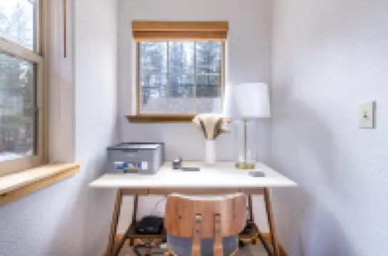 Stylish Townhome with Private Patio and Cozy Living Space - Charming Retreat