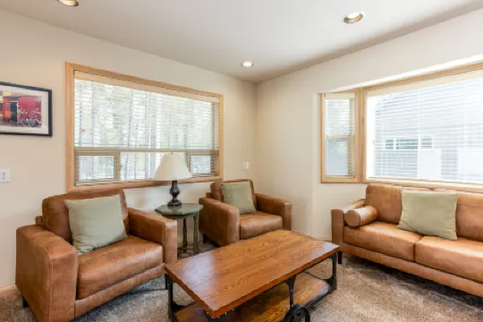 Spacious Deck and Private Hot Tub - Charming Sunriver Escape