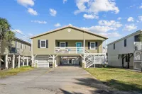 Private Hot Tub and Game Room Retreat - Stunning Waterfront Oasis