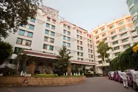 The Orchid Hotel Mumbai Vile Parle Отели в г. Мумбаи