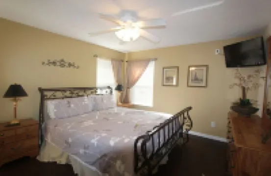 Beautiful 7 Bedroom Villa - 4 King Suites, 5.5 Bath, Sleeps 16!