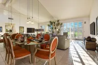 Golf Course Views and Serene Outdoor Patio - Charming Oasis