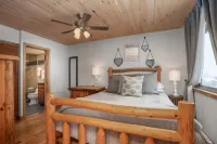 Ski in Ski Out and Outdoor Hot Tub - Stunning Family Escape