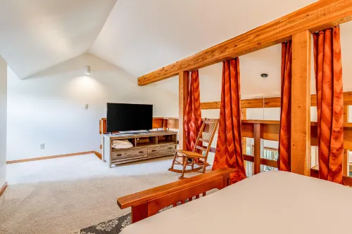 Lovely condo with fireplace, skiing, balcony, full kitchen & washer/dryer Hotels in Moose Wilson Road