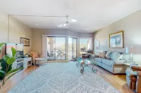 Charming bay view villa with pool, washer/dryer, balcony, TV, & full kitchen