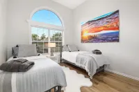 Mountain Bike Retreat and Game Room - Stylish Modern Haven 森特頓住宿飯店