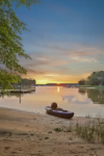 Hot Tub, Private Dock and Kayaks - Exquisite Waterfront Oasis Hotels in Queen Annes County