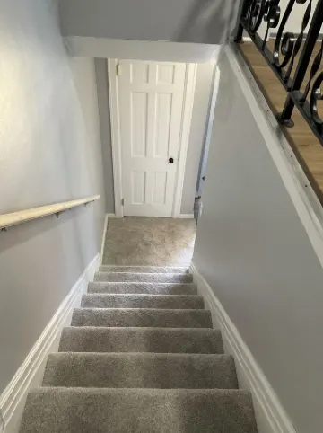 Prime location:Downtown/Campus