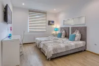 Touch down Motel Hotels in Lohmar