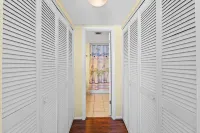 Summerhouse 304A