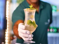Continental Inn - Bares