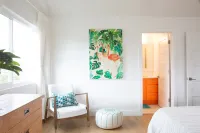 Spacious Home with Ocean View and Gardens - Vibrant Charming Retreat