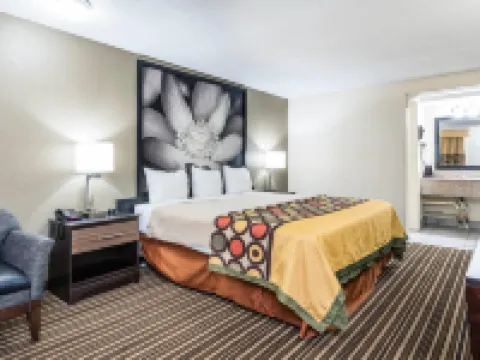 Super 8 by Wyndham Monroe Hotels in Monroe