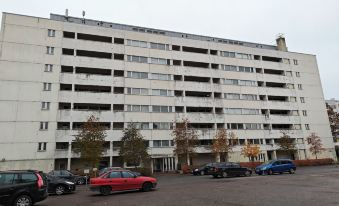 Pet-Friendly 4 Bed Apt in Turku with Park Views