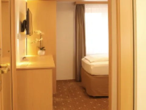 Hotel & Restaurant Bei Baki Hotels in Sehnde