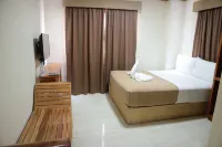 卡提克蘭港附近RedDoorz Caticlan Jetty Port附近的飯店