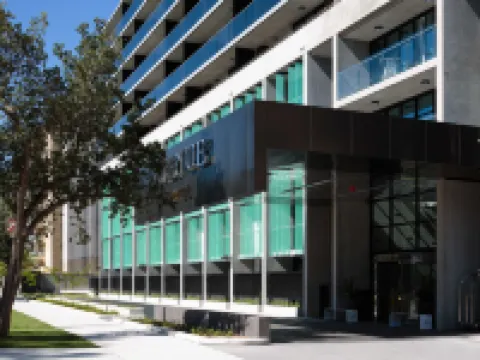 โรงแรมอเวนิว แคนเบอร์รา โรงแรมในBraddon