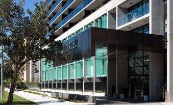 Avenue Hotel Canberra