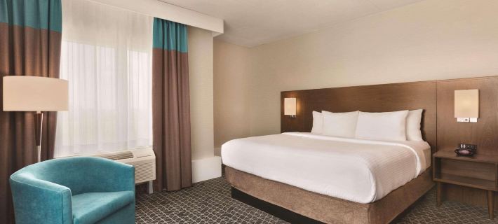 Park Inn by Radisson Brampton, on โรงแรมในแบรมพ์ตัน