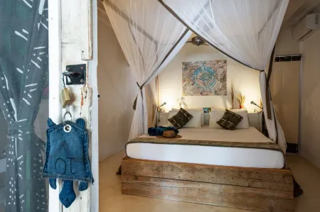 The Loop Beach Resort- Adults Only