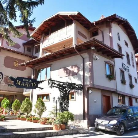 Martin Club Hotel