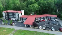 Bear Creek Inn Gatlinburg, TN - parking