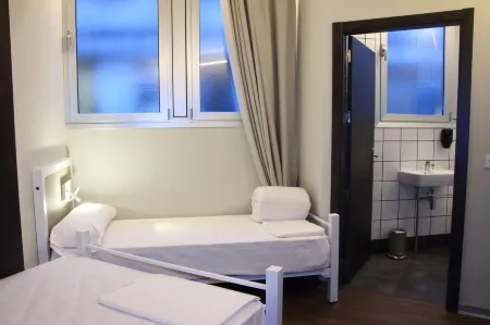 Poshtel Bilbao - Premium Hostel