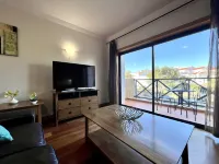 Albufeira Modern 4 with Pool by Homing Hotel a Ferreiras