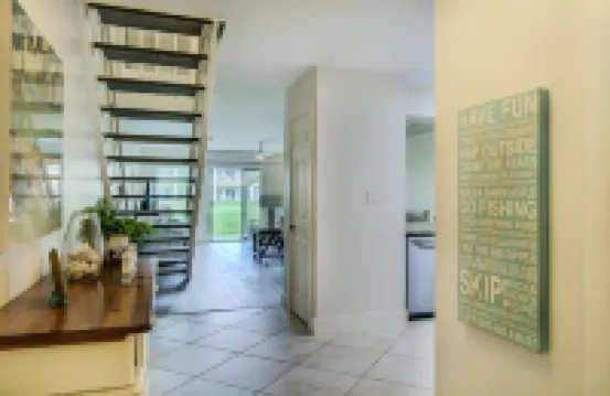 2 C, Three Bedroom Townhome