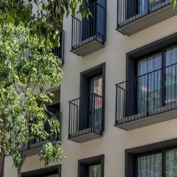 Limehome Barcelona Plaça Pirineus