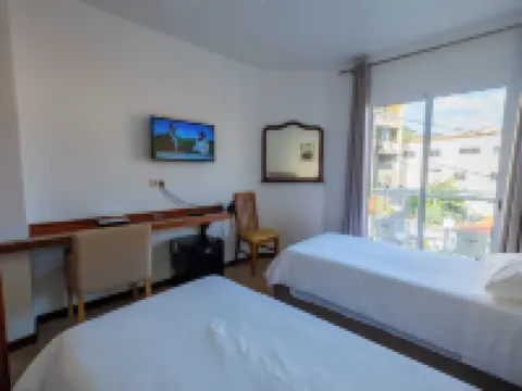 Residencial Familia Hotels in Machico