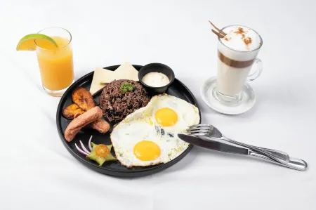 Valverde Glamping & Ecolodge